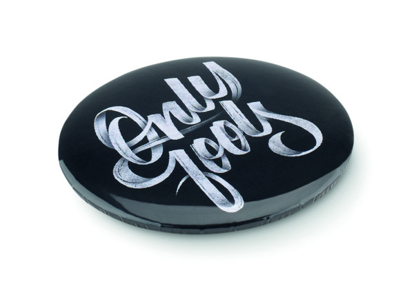 Small pin button