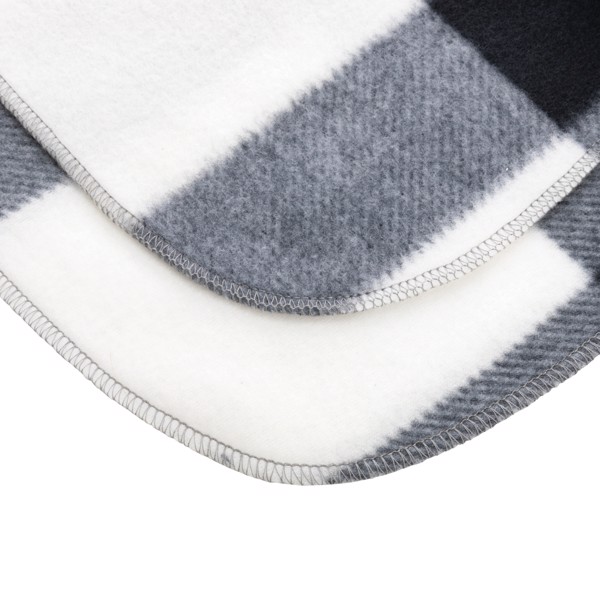 Soft plaid fleece blanket - White