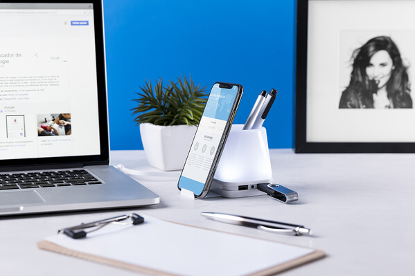 Pot à crayons avec usb hub Lumeo