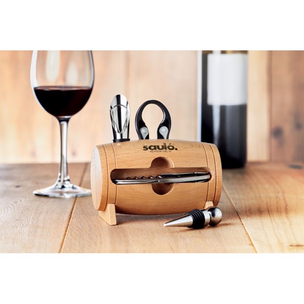 MB - 4 pcs wine set in wooden stand Bota