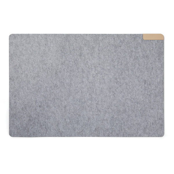 Namizna podloga Vinga Albon, recikliran filc, 75x50 cm - Siva