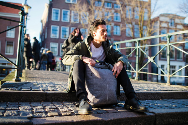 Urban anti-theft cut-proof backpack