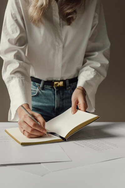 VINGA Arlo RCS executive writing set - White