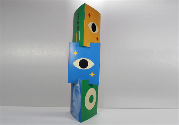 Totem de cartão de 3 faces – impressão incluída