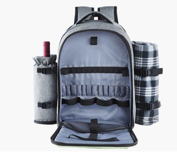 Picnic backpack for 4 people
