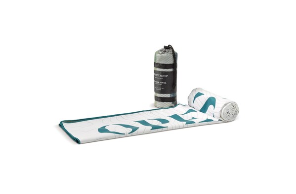 Quick dry towel 700x1400mm with pouch - White/transparent