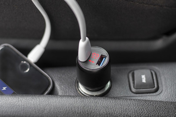 Car charger SPIDO