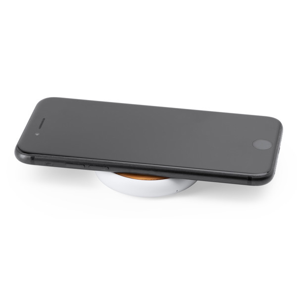 Cargador inalámbrico personalizado de bambú y ABS 5W con puerto USB-C