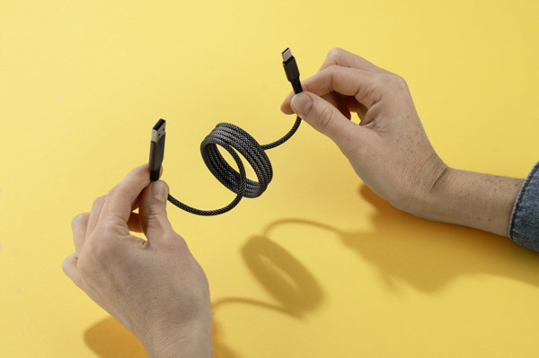 Magnetic charging cable ALEKSA