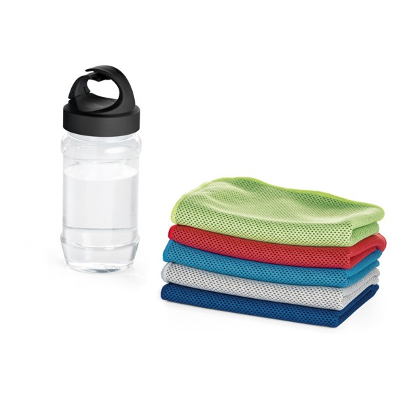 ARTX PLUS. Set with a PP and PET bottle and a polyamide and polyester sports towel - White