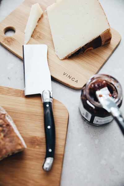 VINGA Gigaro cheese knives