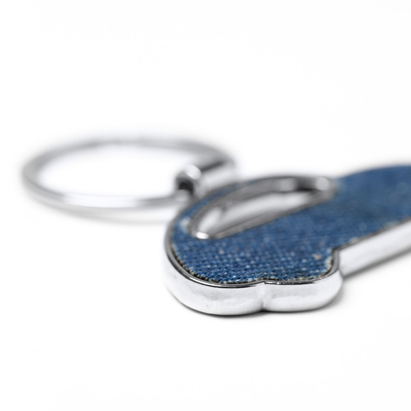 Personalised car-shaped keyring in denim fabric
