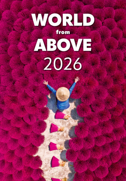 Nástěnný kalendář World from Above 2026