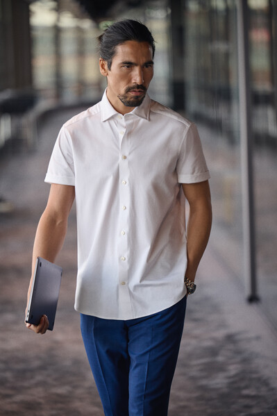 Indigo Bow 132 Regular White SS 4XL