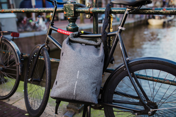 Urban anti-theft cut-proof backpack