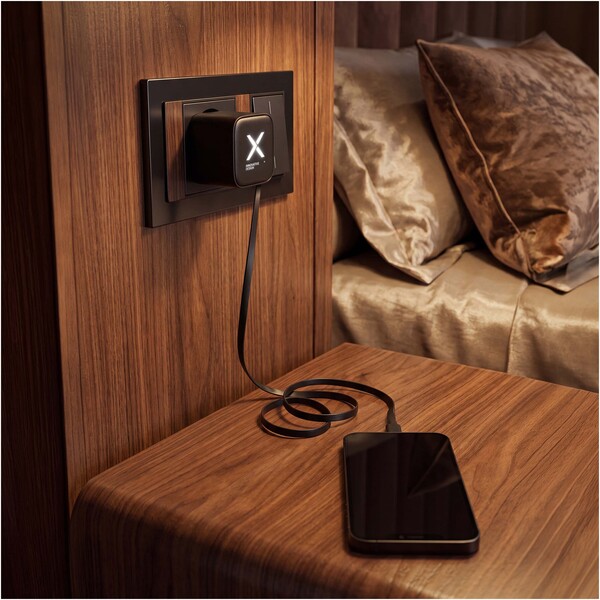 SCX.design T21 65W travel adapter