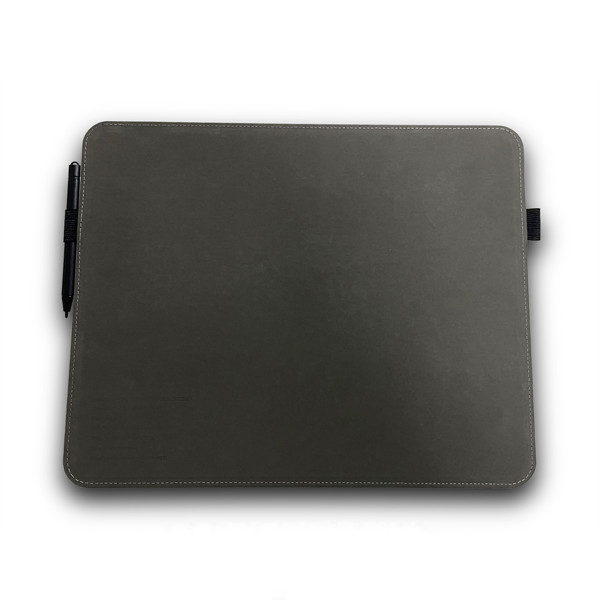 Podložka pod myš s bezdrôtovým nabíjaním a LCD