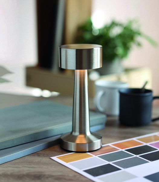 Iron table lamp 12 LED, 1200 mAh Li-Ion battery
