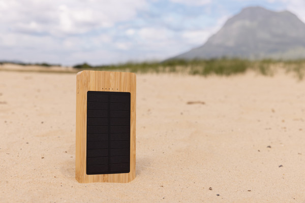 Sunwick 10.000 mAh Bamboo solar powerbank