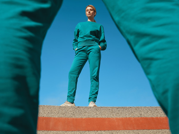 Sweater à col rond en coton recyclé Iqoniq Kruger - Verdigris / XS