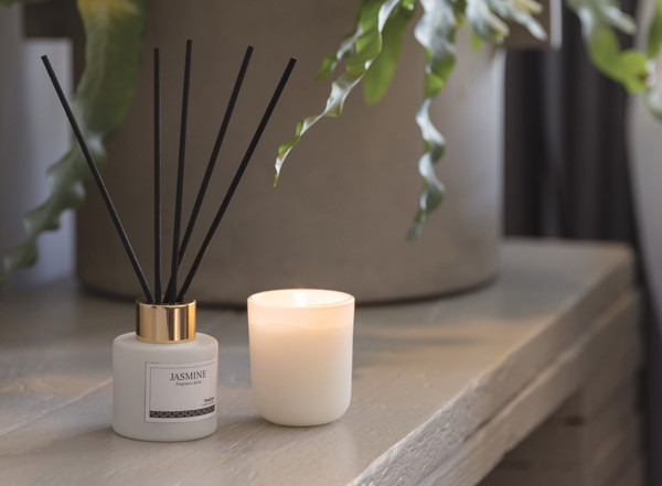 Ukiyo gift set, soy candle, 10h burn time - White