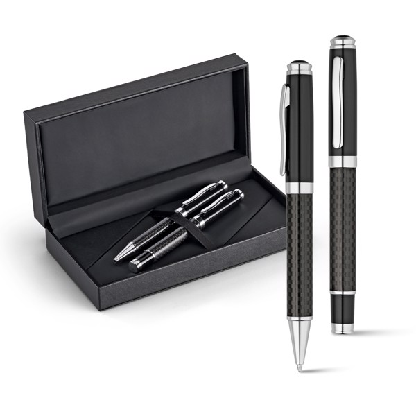 PS - CHESS. Roller pen and ball pen set in metal and carbon fibre with twist mechanism