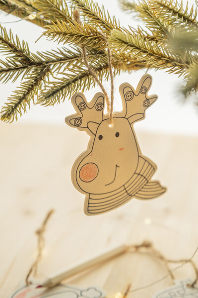 Colouring Christmas Tree Ornaments Oppland