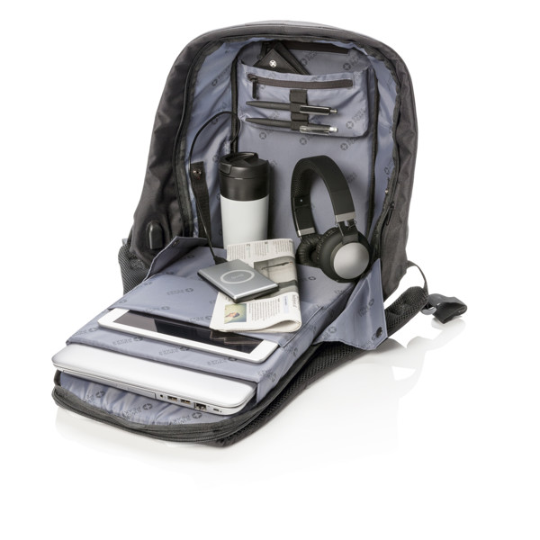 Swiss Peak AWARE™ anti-theft 15.6" laptop backpack