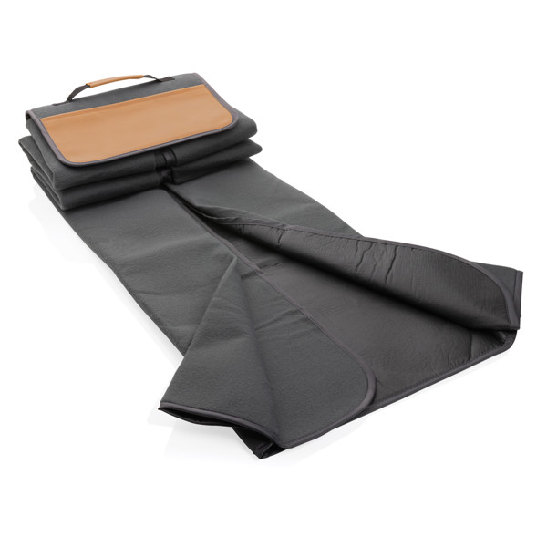 XD - Impact AWARE™ RPET picnic blanket with PU cover
