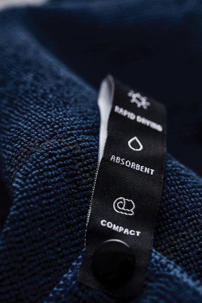 VINGA Serviette sèche active RPET GRS - Bleu