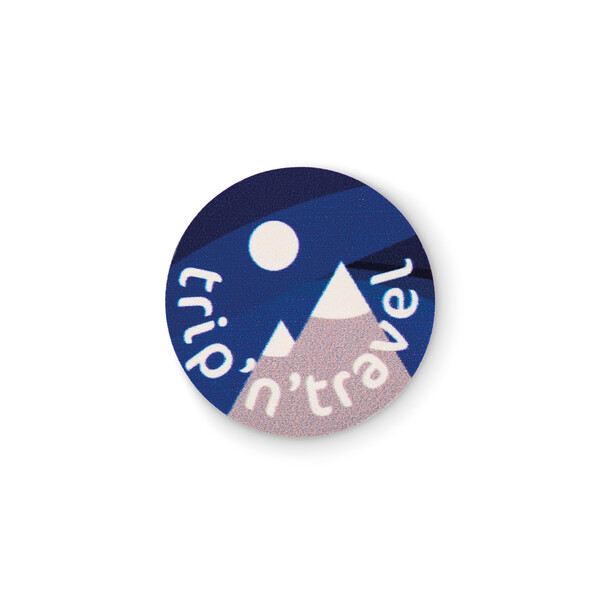 Round shape wooden lapel pin - Safety pin / Tissue paper wrapping