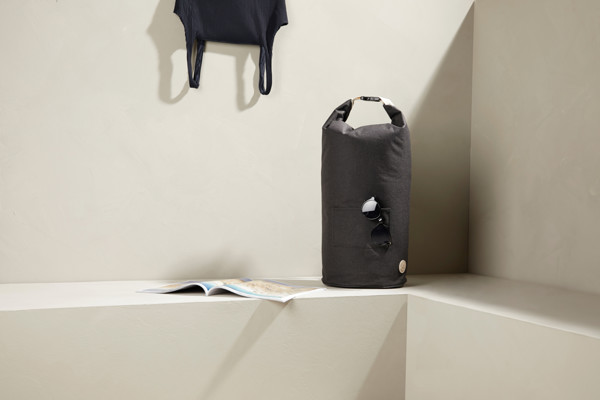 Vinga Sortino cooler bag, 580x250 mm - Black