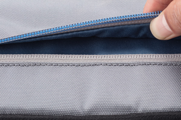 Xd Design Bobby sling,rPET,USB port - Grey / Blue