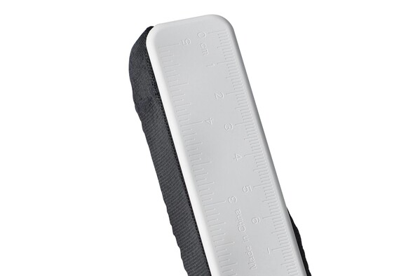 Travel Powerbank 2600 mAh 5-en-1 - Balance de Lugage - Lampe de poche - Règle - Thermomètre