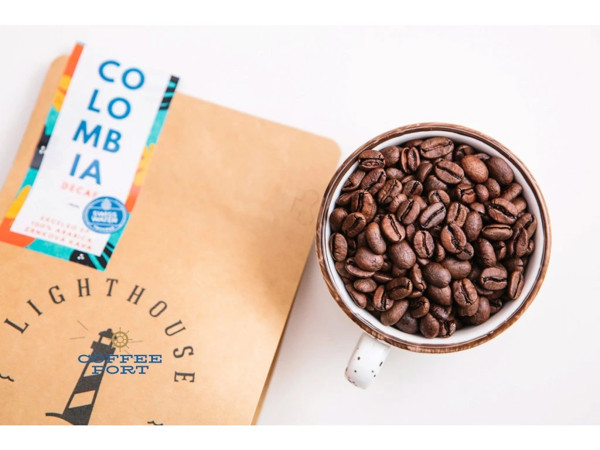 Bezkofeínová káva Lighthouse coffee Columbia Excelso EP Swiss Water Decaf