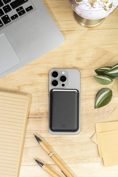 Rpu Magnetic Credit Card Holder Snaplet