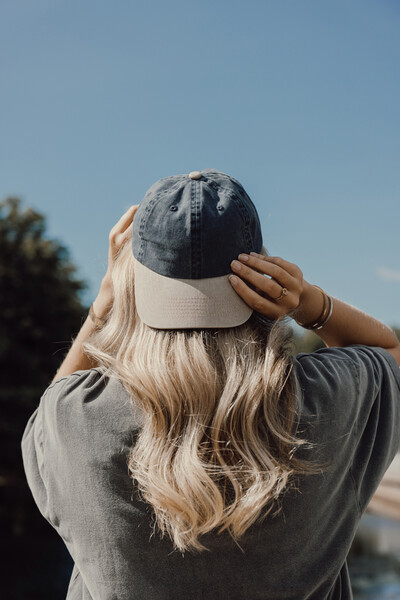 Casquette à 6 panneaux en coton sergé bicolore BEAU AWARE™ - Bleu Marine