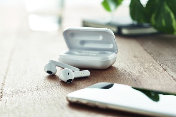 TWS earbuds with charging base Jazz