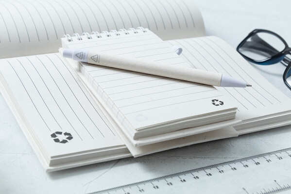 Milk Carton Ballpoint Pen Relact Scrib - White / Natural