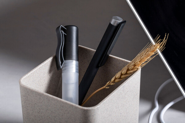 Pot à crayons hub Ampdesk