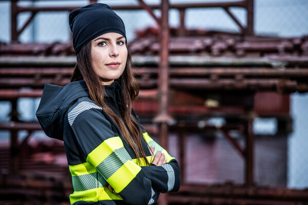 9037 BEANIE ONE SIZE YELLOW
