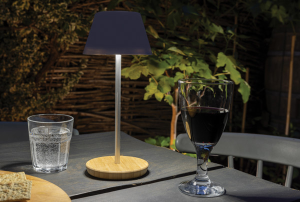 USB stolná lampa Pure Glow z RCS recykl. plastu, biela