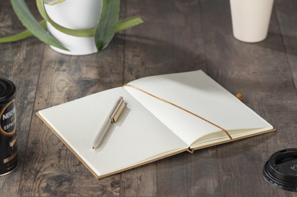 Notebook RITTO A5 with a pen