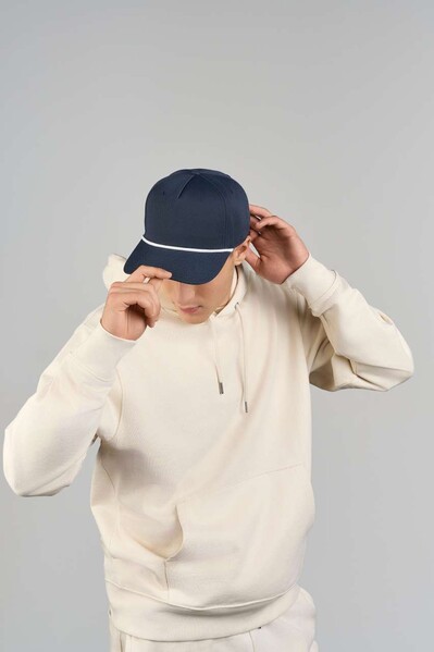 Paka - White / Black