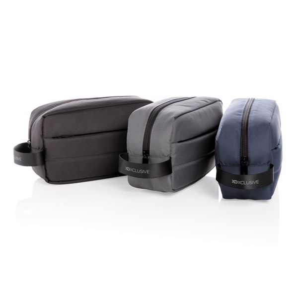 Impact AWARE™ RPET toiletry bag - Navy