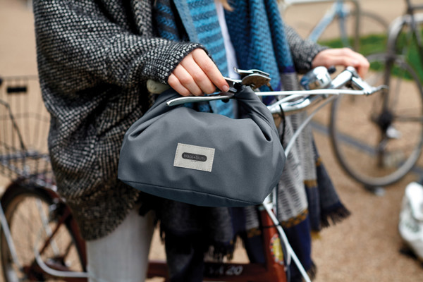 Black+Blum 6.7L insulated Lunch/Cooler Bag - Grey