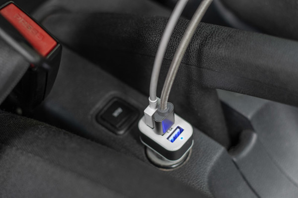 Car charger VOITT
