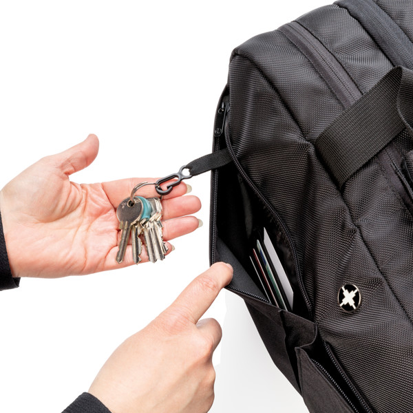 Swiss Peak RFID taška s otevíráním na způsob kufru