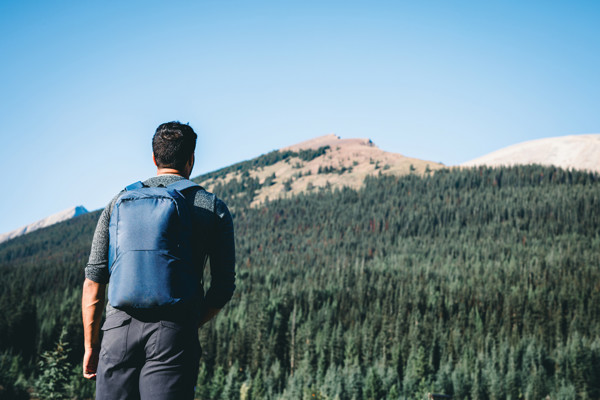 Sac à dos antivol en rPET Impact AWARE™ - Bleu Marine