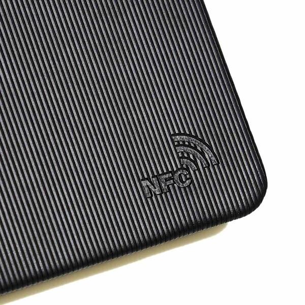 Conjunto com Bloco De Notas A5 com tecnologia NFC integrada, esferográfica de metal e porta-chaves 